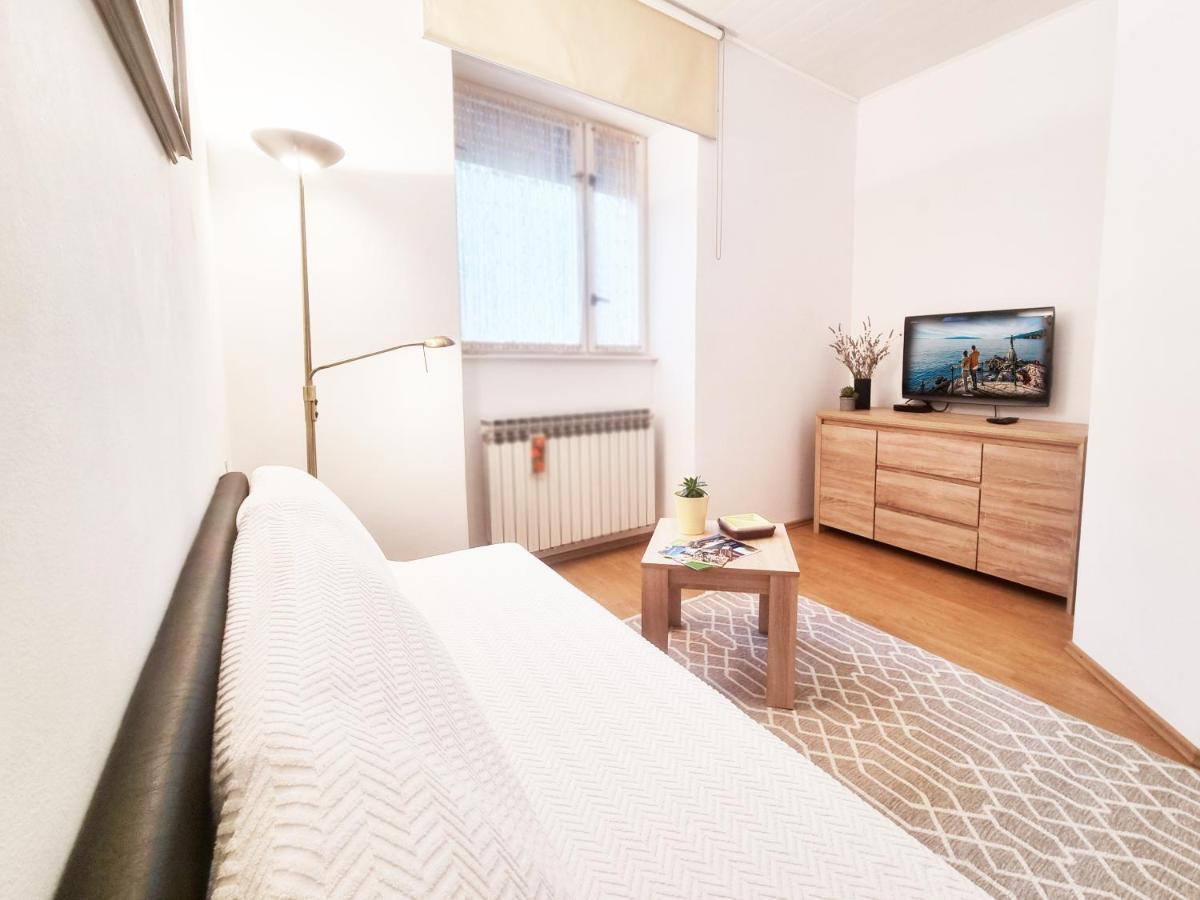 Apartment Hana Ičići Buitenkant foto