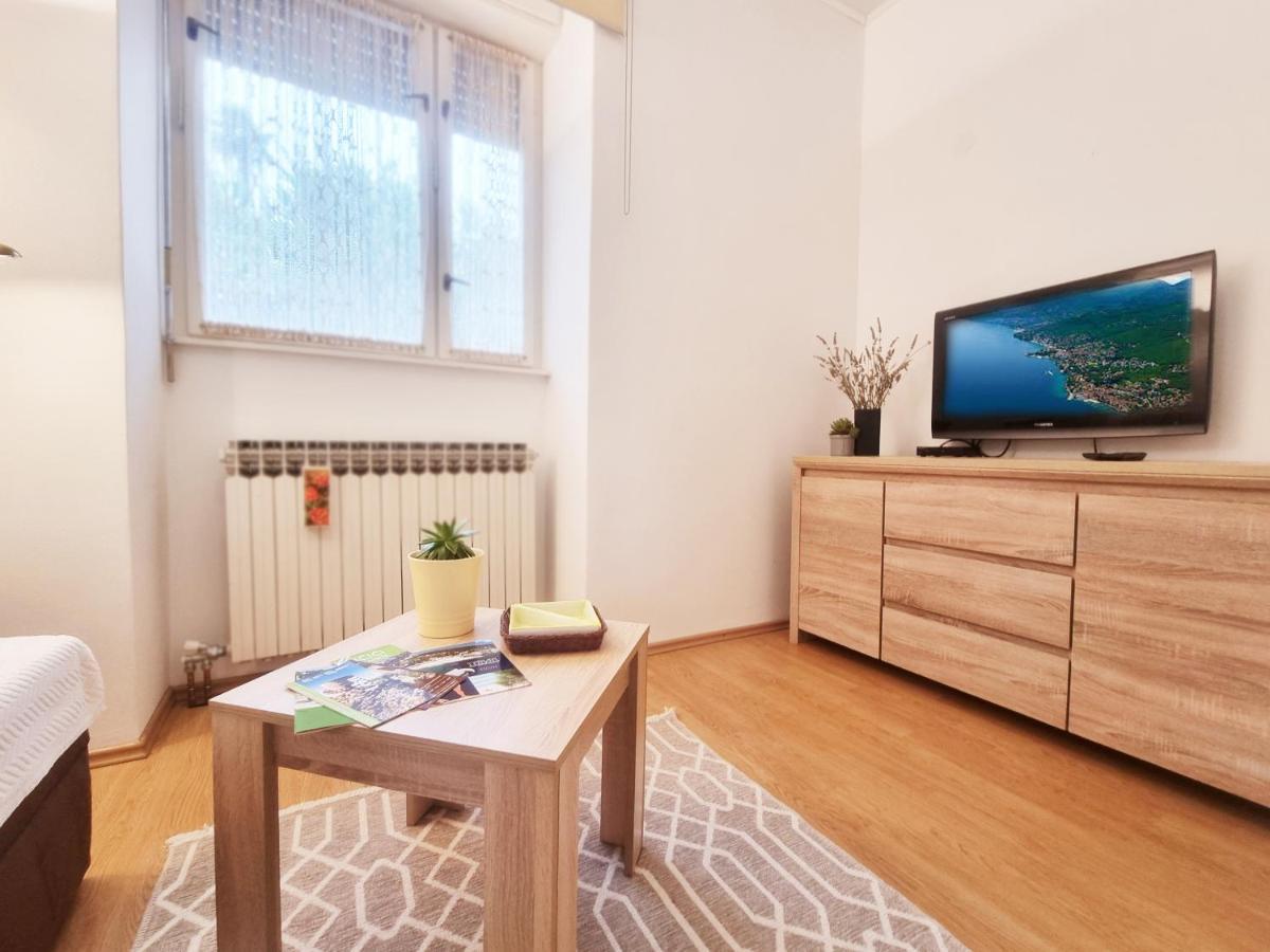 Apartment Hana Ičići Buitenkant foto