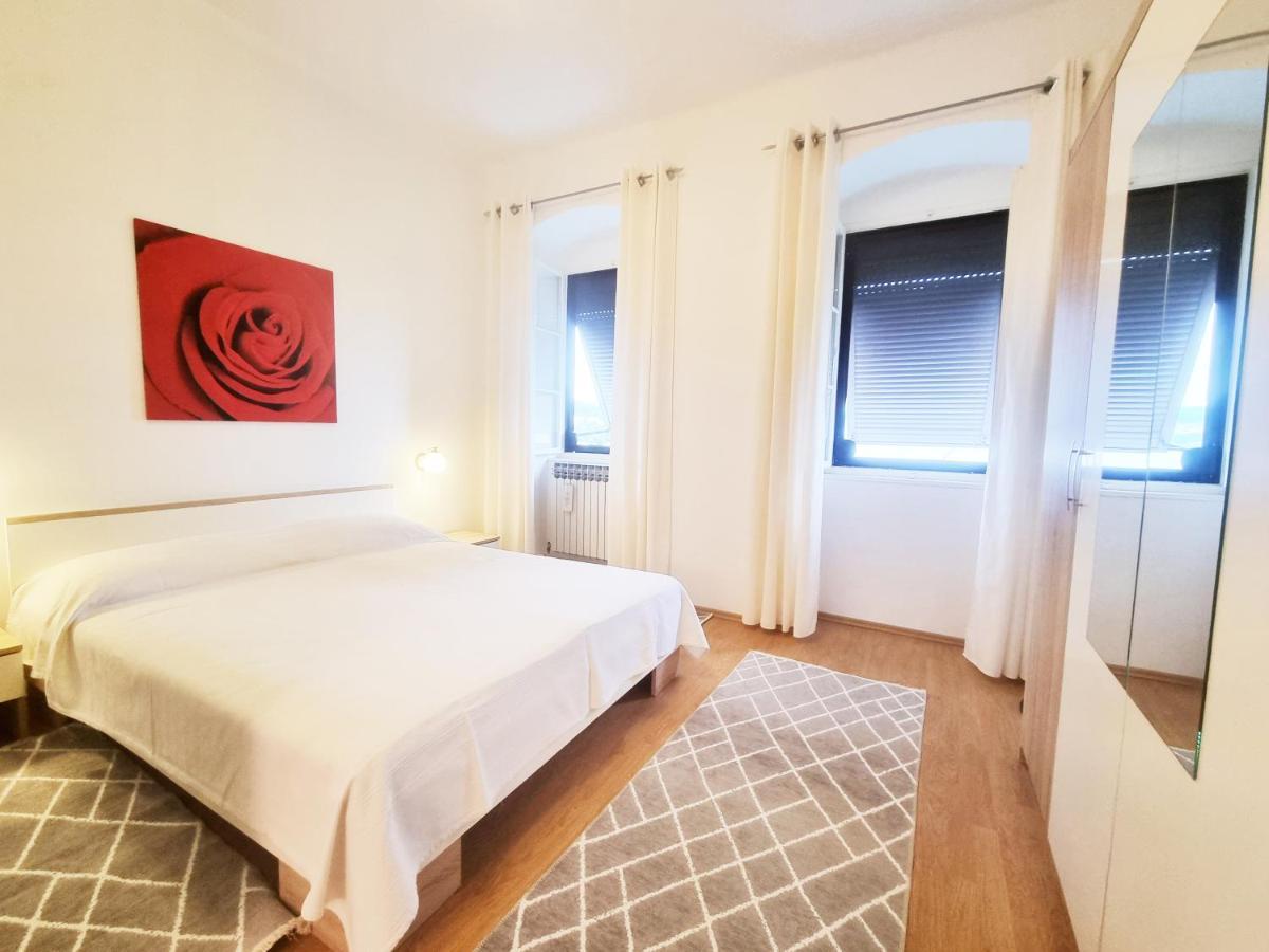 Apartment Hana Ičići Buitenkant foto